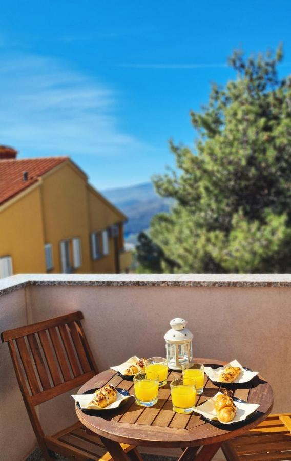 Bellistra Apartman Rabac - E Appartement Buitenkant foto