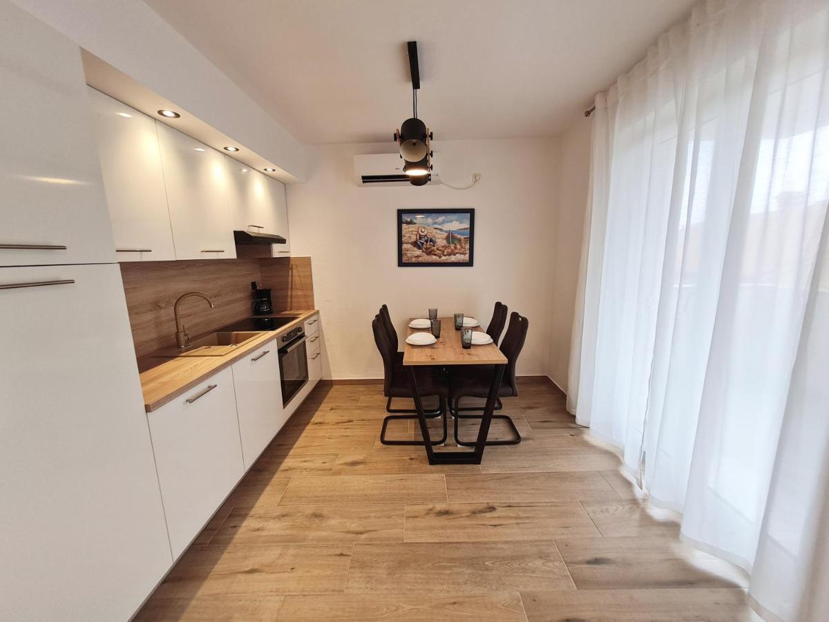 Bellistra Apartman Rabac - E Appartement Buitenkant foto